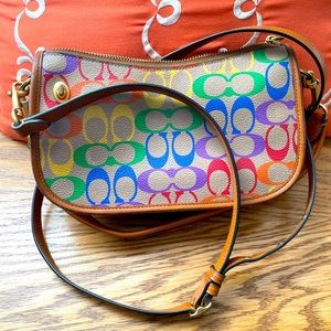 COACH Signature Rainbow Crossbody/CA 100